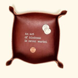 LEATHER CATCH ALL- JEWERLY TRAY- PRACTICAL STORAGE TRAY- KEY HOLDER- NWOT